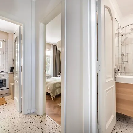 Beyond The Bosphorus #6 *