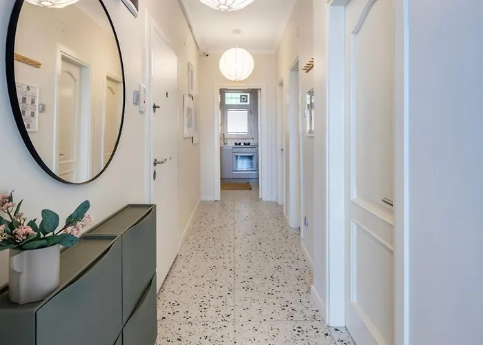 Beyond The Bosphorus #6 Istanboel